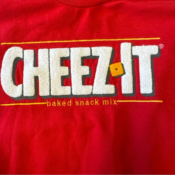 Kelloggs Cheez It Pullover  Sweatshirt Mens Size L Red Embroidered Official Logo - Picture 3 of 13